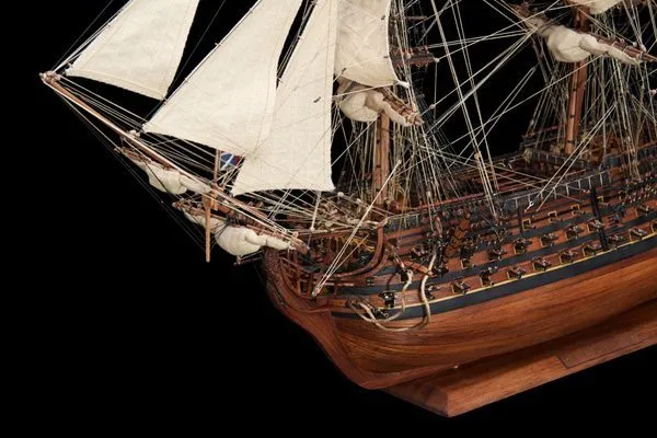 HMS VICTORY (1765) Maquette de bateau