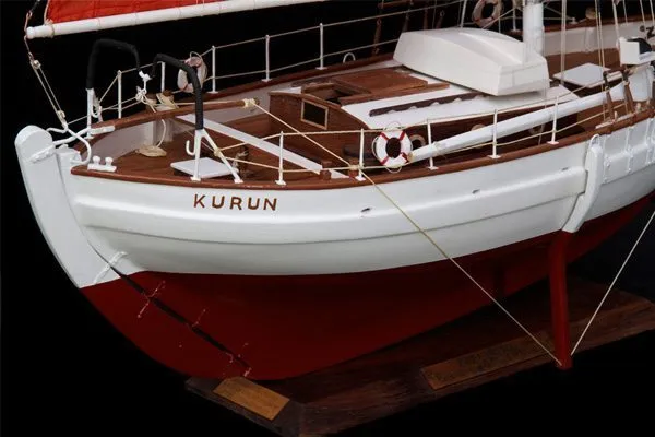 maquette de bateau authentique kurun Le village