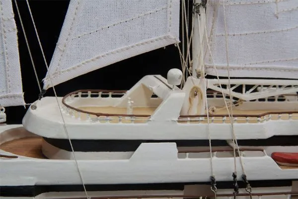 maquette de bateau Le ponant
